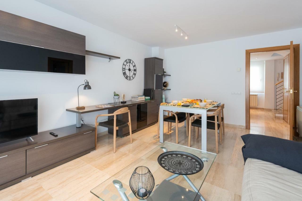 Appartement Petit Luxe Ègara à Terrassa Extérieur photo