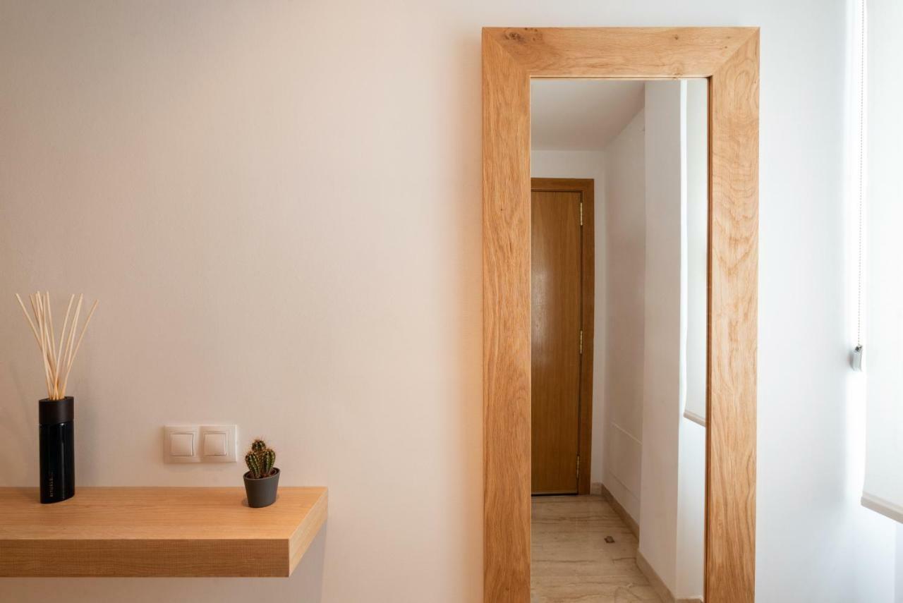 Appartement Petit Luxe Ègara à Terrassa Extérieur photo