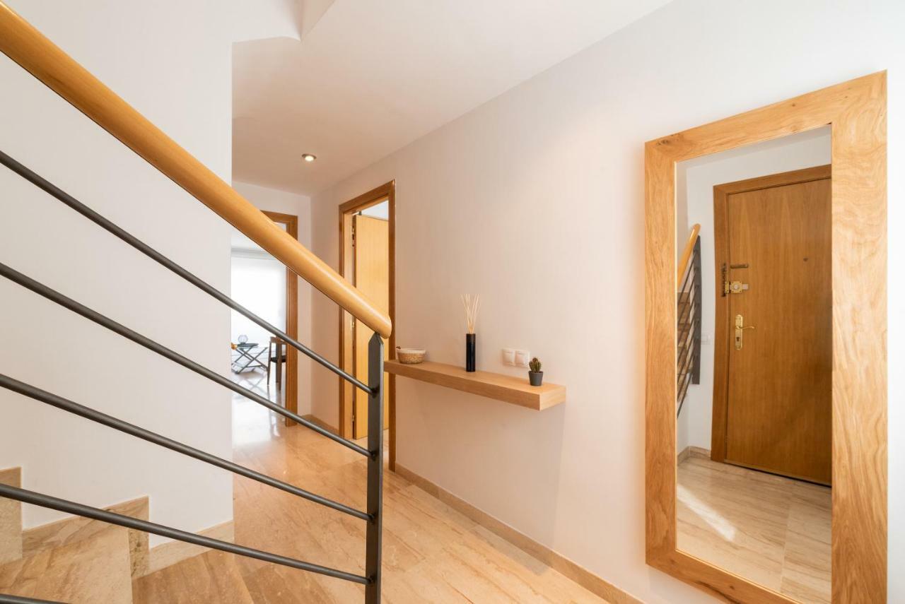 Appartement Petit Luxe Ègara à Terrassa Extérieur photo