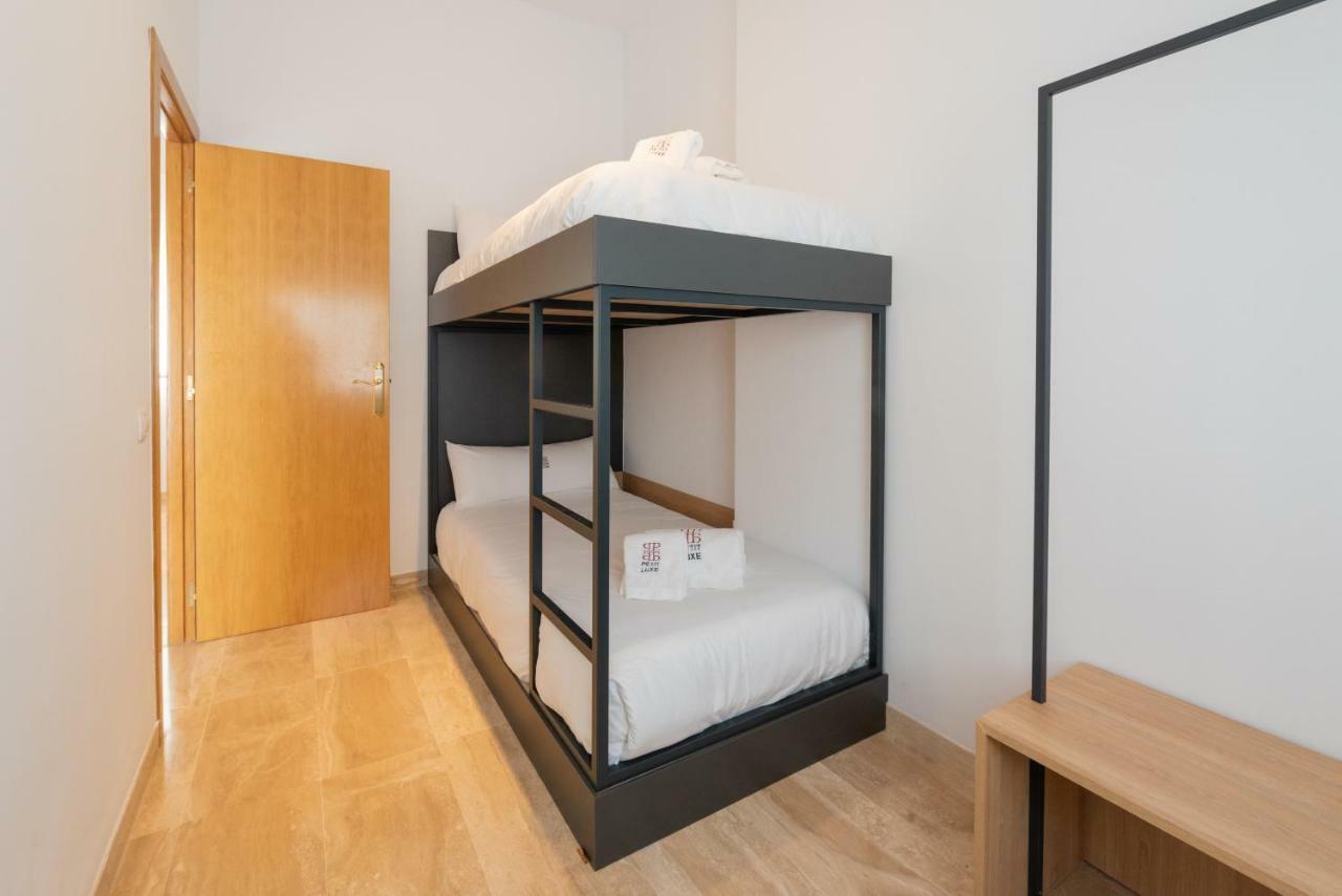 Appartement Petit Luxe Ègara à Terrassa Extérieur photo